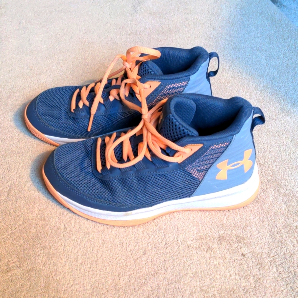 Girls UA basketball shoes